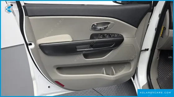 KIA CARNIVAL 9-SEATER LUXURY