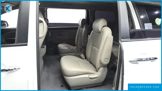 KIA CARNIVAL 9-SEATER LUXURY