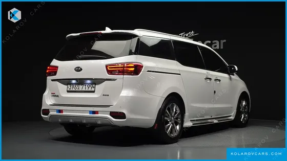 KIA CARNIVAL 9-SEATER PRSTIGE