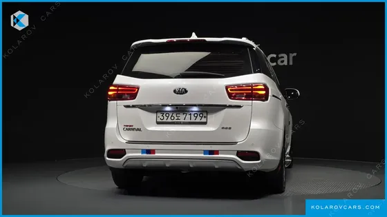KIA CARNIVAL 9-SEATER PRSTIGE