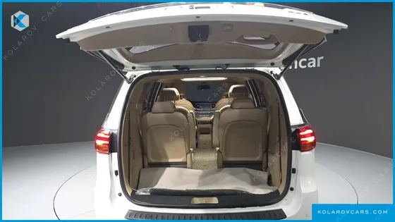 KIA CARNIVAL 9-SEATER PRSTIGE