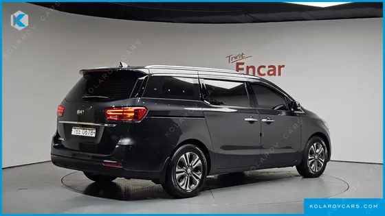 KIA CARNIVAL 11-SEATER PRESTIGE