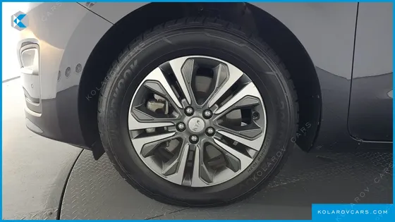 KIA CARNIVAL 11-SEATER PRESTIGE
