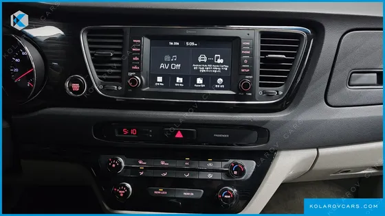 KIA CARNIVAL 11-SEATER PRESTIGE