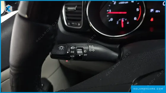 KIA CARNIVAL 11-SEATER PRESTIGE