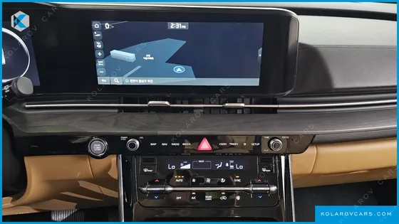 KIA CARNIVAL GASOLINE 7-SEATER SIGNATURE