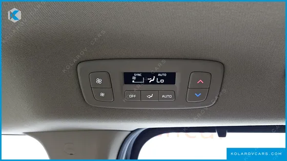 KIA CARNIVAL GASOLINE 7-SEATER SIGNATURE