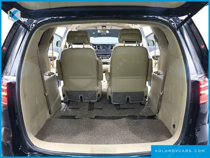 KIA CARNIVAL GASOLINE 7-SEATER LIMOUSINE