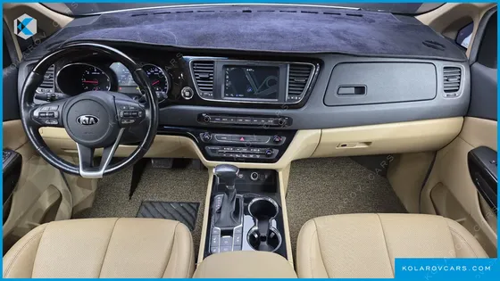 KIA CARNIVAL 9-SEATER NOBLESSE