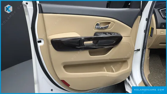 KIA CARNIVAL 9-SEATER NOBLESSE