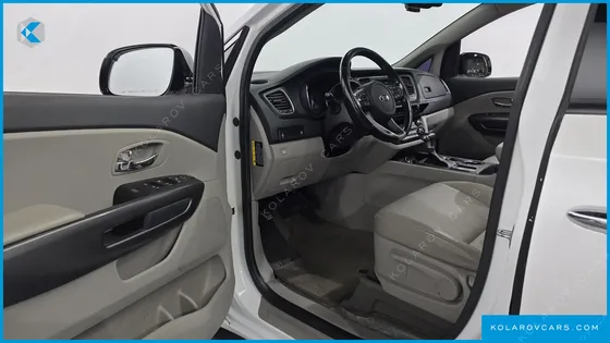KIA CARNIVAL 9-SEATER LUXURY