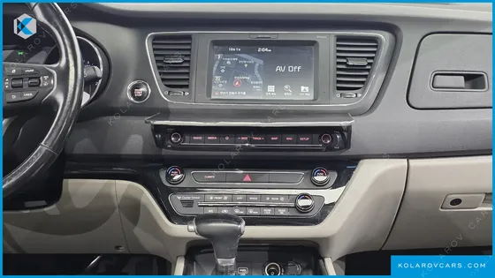 KIA CARNIVAL 9-SEATER LUXURY