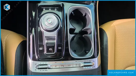 KIA CARNIVAL DIESEL 9-SEATER SIGNATURE