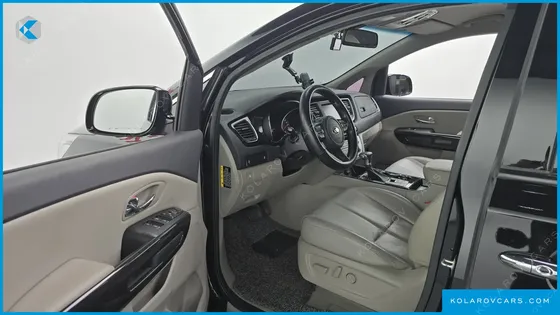 KIA CARNIVAL 9-SEATER NOBLESSE