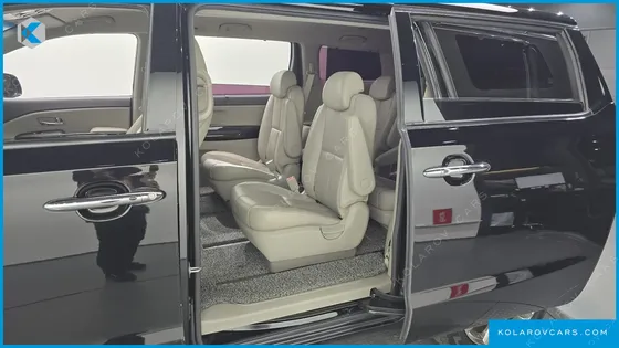 KIA CARNIVAL 9-SEATER NOBLESSE