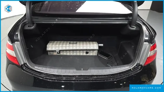 HYUNDAI GRANDEUR PREMIUM COLLECTION