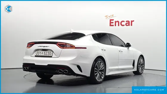 KIA STINGER 2.0 TURBO 2WD