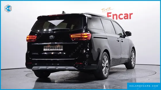 KIA CARNIVAL 9-SEATER PRSTIGE