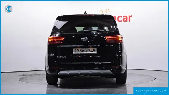 KIA CARNIVAL 9-SEATER PRSTIGE