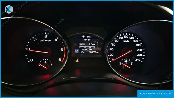 KIA CARNIVAL 9-SEATER PRSTIGE