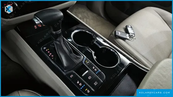 KIA CARNIVAL 9-SEATER PRSTIGE
