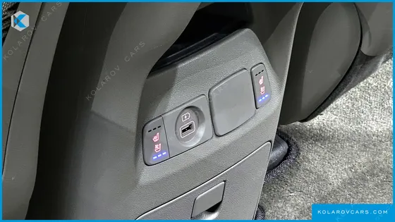 KIA CARNIVAL 9-SEATER PRSTIGE