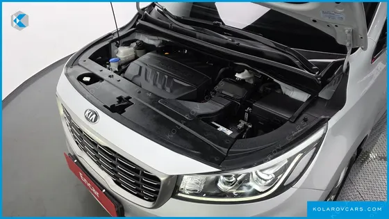 KIA CARNIVAL 9-SEATER NOBLESSE