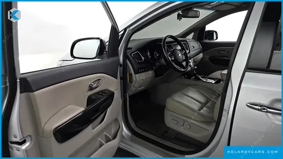 KIA CARNIVAL 9-SEATER NOBLESSE