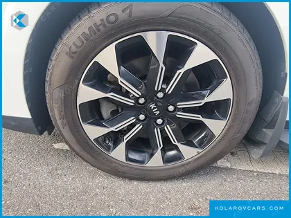 KIA CARNIVAL DIESEL 7-SEATER SIGNATURE