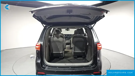KIA CARNIVAL 9-SEATER LUXURY