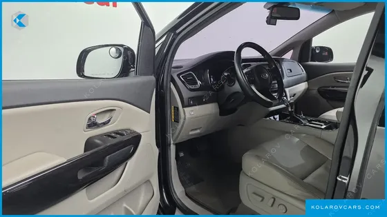 KIA CARNIVAL 11-SEATER PRESTIGE