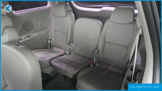 KIA CARNIVAL 11-SEATER PRESTIGE