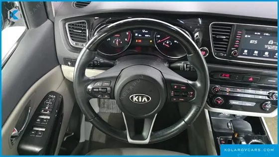 KIA CARNIVAL 11-SEATER PRESTIGE