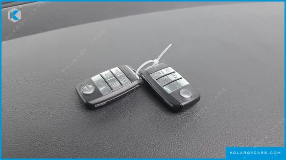 KIA CARNIVAL 11-SEATER PRESTIGE