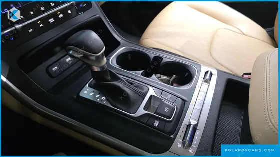 KIA CARNIVAL DIESEL 9-SEATER PRESTIGE