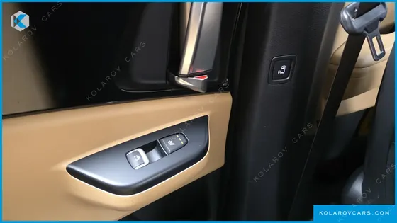 KIA CARNIVAL DIESEL 9-SEATER PRESTIGE