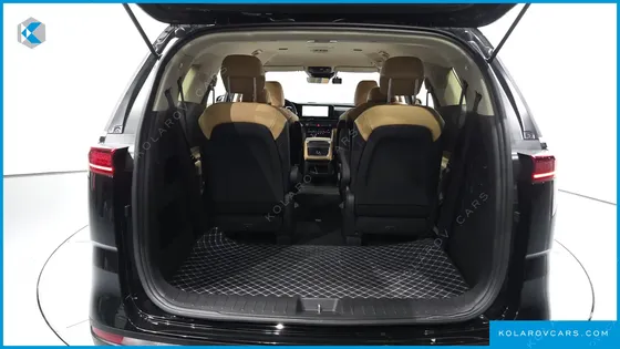 KIA CARNIVAL DIESEL 9-SEATER PRESTIGE