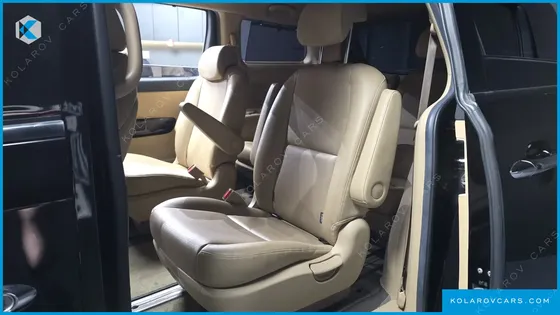 KIA CARNIVAL 9-SEATER PRSTIGE