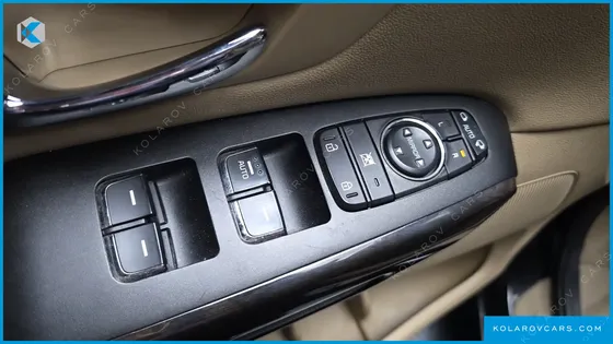 KIA CARNIVAL 9-SEATER PRSTIGE
