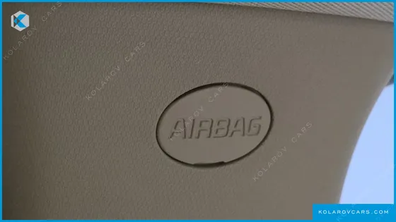 KIA CARNIVAL 9-SEATER PRSTIGE