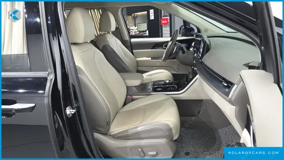 KIA CARNIVAL GASOLINE 9-SEATER HI-LIMOUSINE