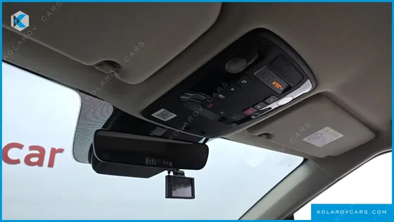 KIA CARNIVAL GASOLINE 9-SEATER HI-LIMOUSINE
