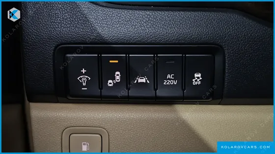KIA CARNIVAL 7-SEATER LIMOUSINE