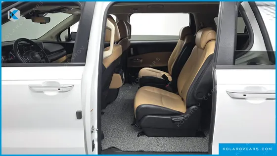KIA CARNIVAL DIESEL 9-SEATER PRESTIGE