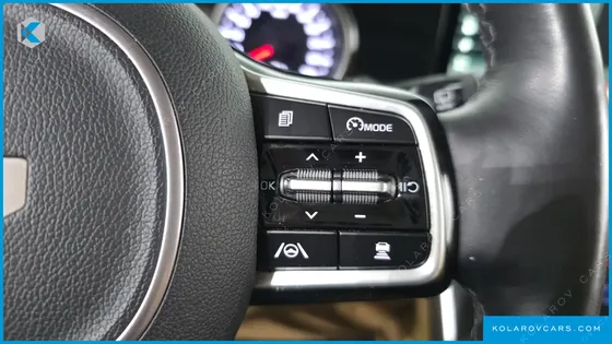 KIA CARNIVAL DIESEL 9-SEATER PRESTIGE
