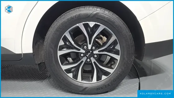 KIA CARNIVAL DIESEL 9-SEATER PRESTIGE