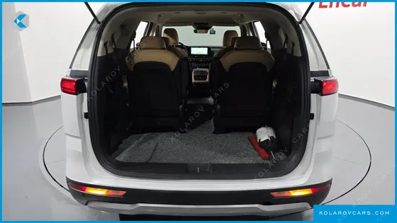 KIA CARNIVAL DIESEL 9-SEATER PRESTIGE