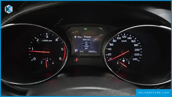 KIA CARNIVAL 9-SEATER LUXURY