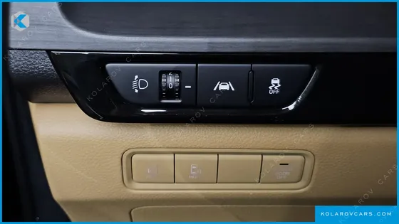 KIA CARNIVAL DIESEL 9-SEATER PRESTIGE