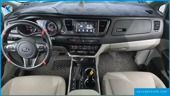 KIA CARNIVAL 9-SEATER LUXURY
